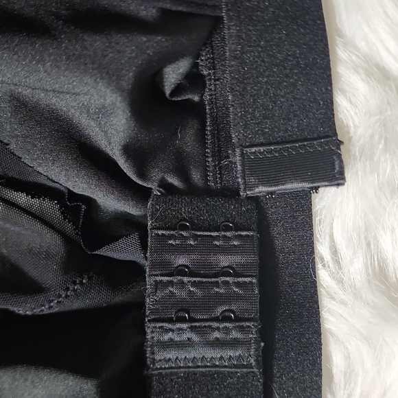 Nicole Miller Black Mesh High Neck Lace Bra Top Large NWT - Picture 6 of 7